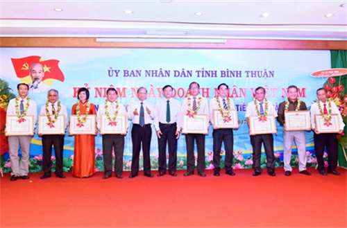 Bình Thuận tôn vinh 23 doanh nhân và 10 doanh nghiệp