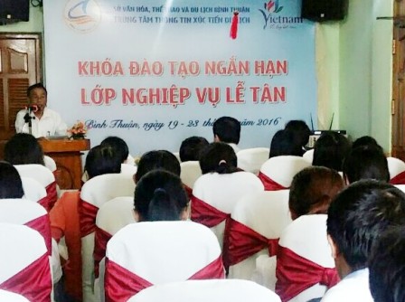 Bình Thuận: Khai giảng lớp Nghiệp vụ Lễ tân năm 2016 
