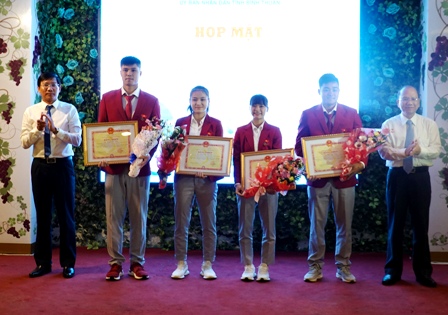 Bình Thuận tuyên dương HLV, VĐV đạt huy chương Sea Games 30