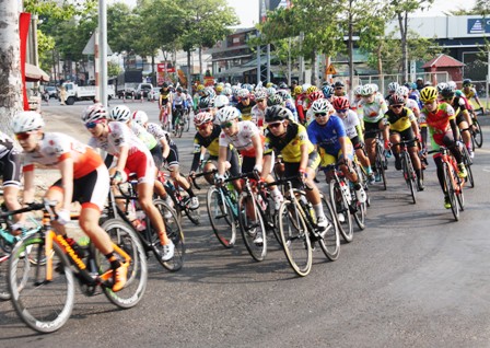 Hấp dẫn chặng đua vòng quanh thành phố Phan Thiết